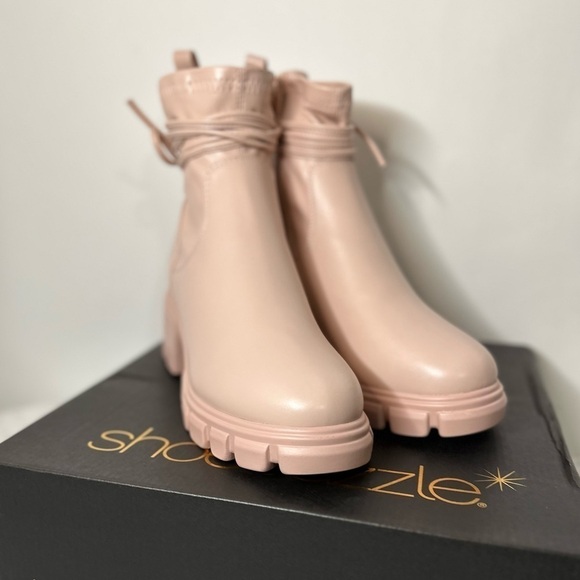 NWT SHOE DAZZLE NEW In Box - Shoedazzle Blush Platform Boots! - Picture 5 of 12